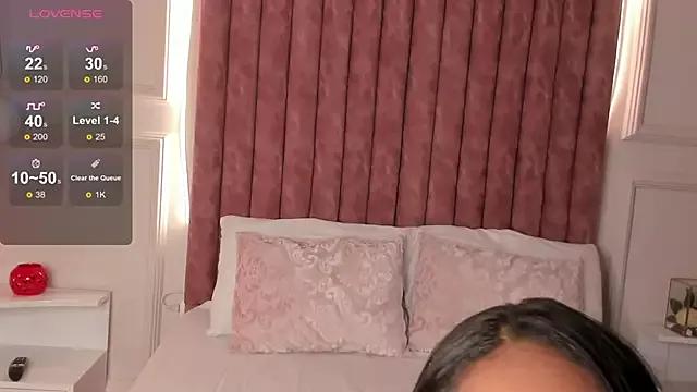 Girls: discover live performances with matured cam models, from teasing to fixations, in a variety of stunning live sex cams.