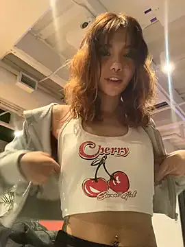 MiaaCute- on StripChat