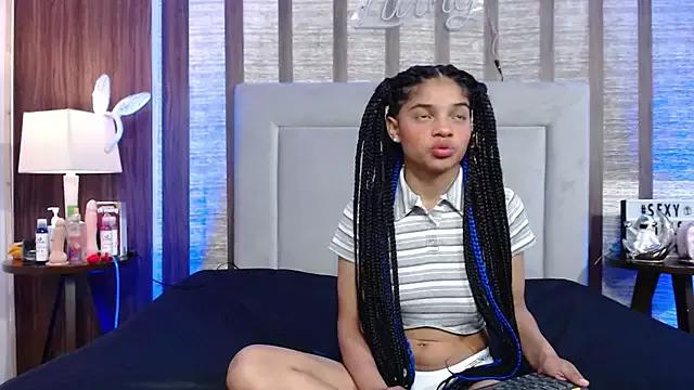 MichelleLebron from StripChat is Freechat