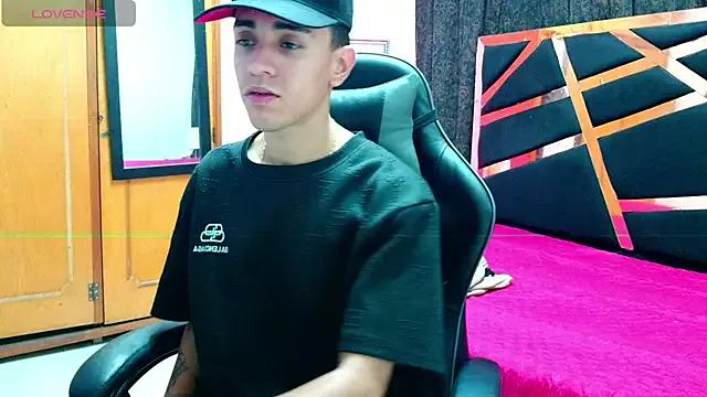 Mick_johnson from StripChat is Freechat