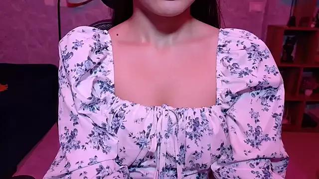 Girls: discover live performances with matured cam models, from teasing to fixations, in a variety of stunning live sex cams.