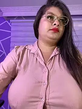 MiiaaJoness from StripChat is Freechat