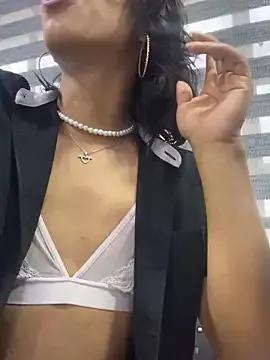 Girls: discover live performances with matured cam models, from teasing to fixations, in a variety of stunning live sex cams.