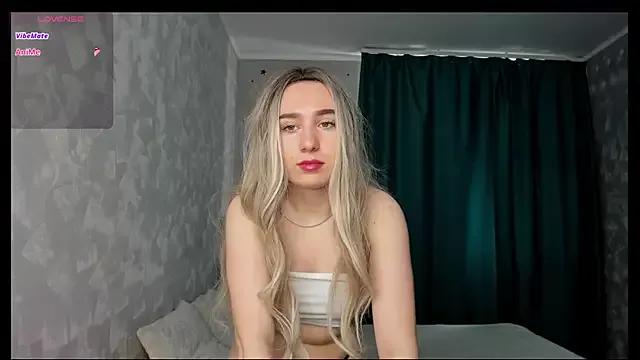 Mila_cum from StripChat is Freechat
