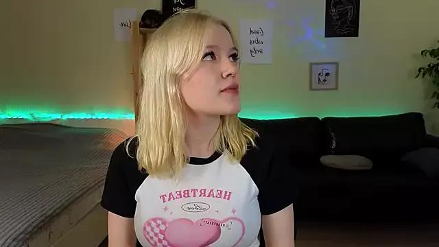 Girls: discover live performances with matured cam models, from teasing to fixations, in a variety of stunning live sex cams.