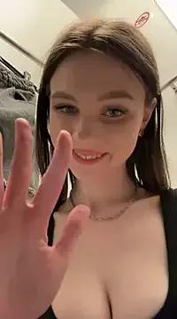 MilaBee from StripChat is Freechat