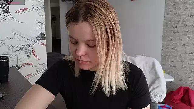 Girls: discover live performances with matured cam models, from teasing to fixations, in a variety of stunning live sex cams.