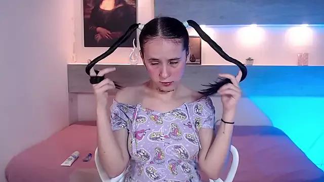 Girls: discover live performances with matured cam models, from teasing to fixations, in a variety of stunning live sex cams.