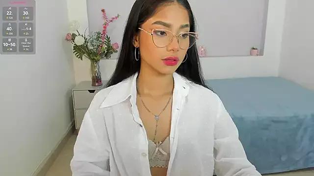 Girls: discover live performances with matured cam models, from teasing to fixations, in a variety of stunning live sex cams.