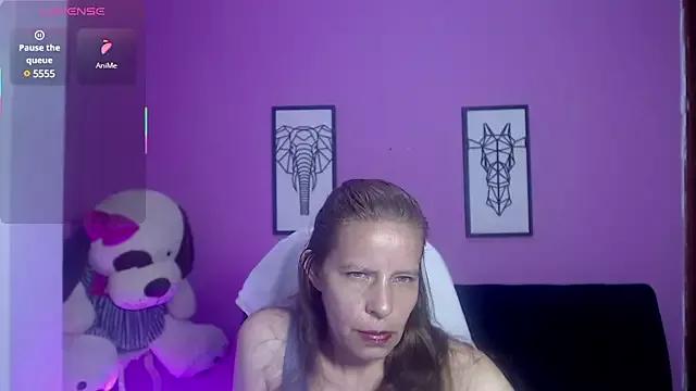 Girls: discover live performances with matured cam models, from teasing to fixations, in a variety of stunning live sex cams.