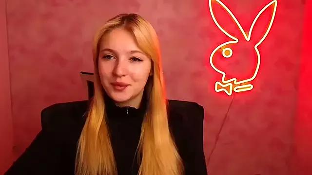 Milka_kiss_ from StripChat is Freechat