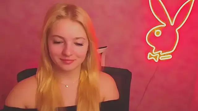 Girls: discover live performances with matured cam models, from teasing to fixations, in a variety of stunning live sex cams.