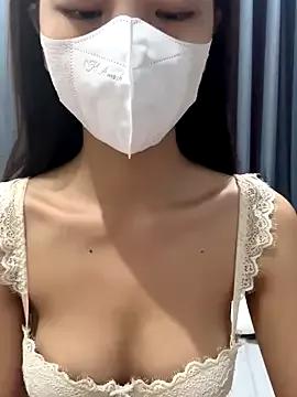 Milla_18xxx from StripChat
