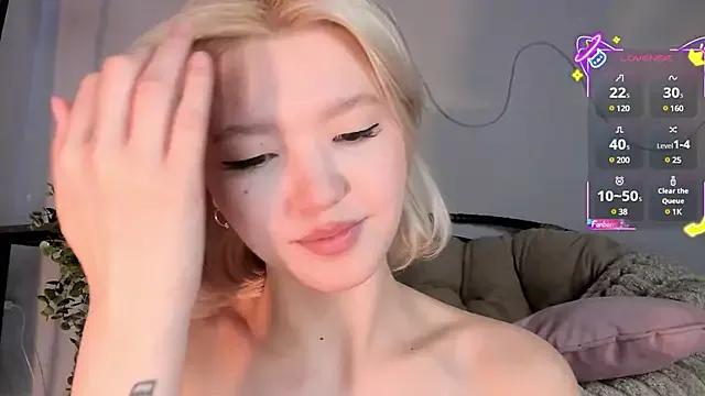 milli_sun_ from StripChat is Freechat