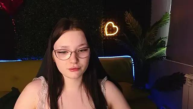 Girls: discover live performances with matured cam models, from teasing to fixations, in a variety of stunning live sex cams.