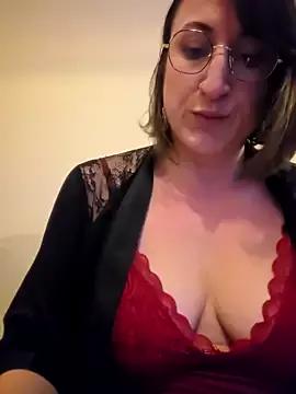 Girls: discover live performances with matured cam models, from teasing to fixations, in a variety of stunning live sex cams.