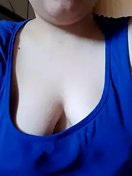 minikkiz from StripChat