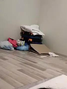 minikkiz from StripChat
