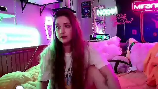 Girls: discover live performances with matured cam models, from teasing to fixations, in a variety of stunning live sex cams.