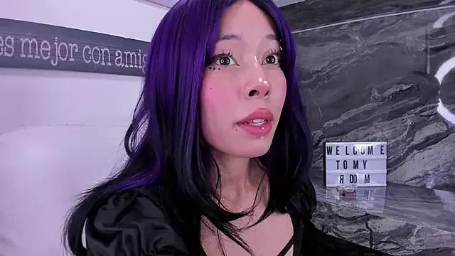 Girls: discover live performances with matured cam models, from teasing to fixations, in a variety of stunning live sex cams.