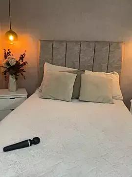 Girls: discover live performances with matured cam models, from teasing to fixations, in a variety of stunning live sex cams.