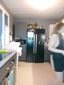 Girls: discover live performances with matured cam models, from teasing to fixations, in a variety of stunning live sex cams.