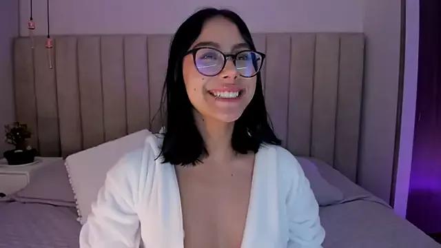 Girls: discover live performances with matured cam models, from teasing to fixations, in a variety of stunning live sex cams.
