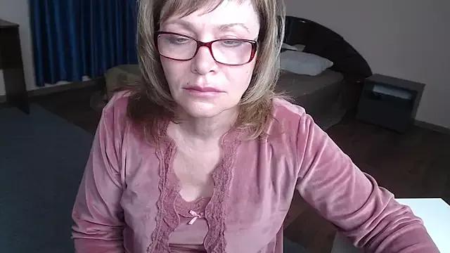Girls: discover live performances with matured cam models, from teasing to fixations, in a variety of stunning live sex cams.