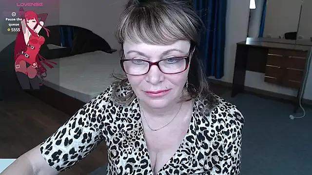 Girls: discover live performances with matured cam models, from teasing to fixations, in a variety of stunning live sex cams.