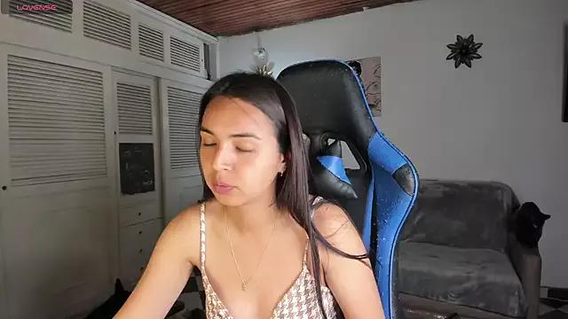Miss_Nicole from StripChat