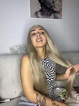 Miss_Nicole from StripChat