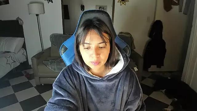 Girls: discover live performances with matured cam models, from teasing to fixations, in a variety of stunning live sex cams.