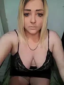 Girls: discover live performances with matured cam models, from teasing to fixations, in a variety of stunning live sex cams.