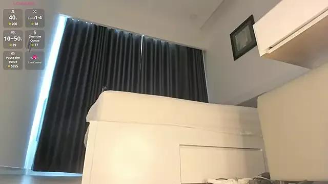 miss_sua from StripChat is Freechat