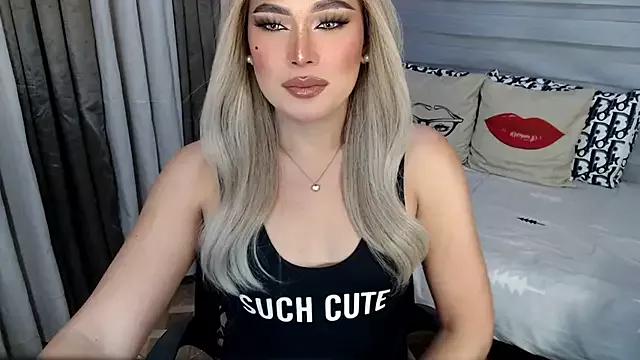 Missavacroft from StripChat is Freechat