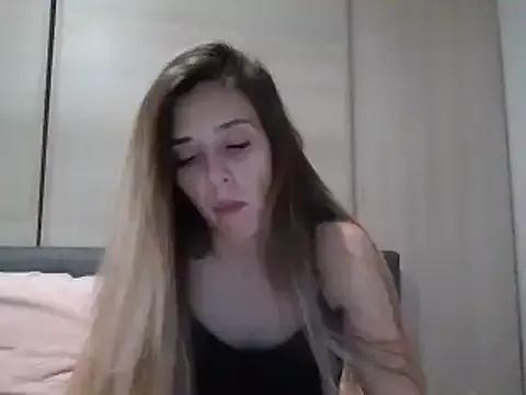 MissBella131 from StripChat