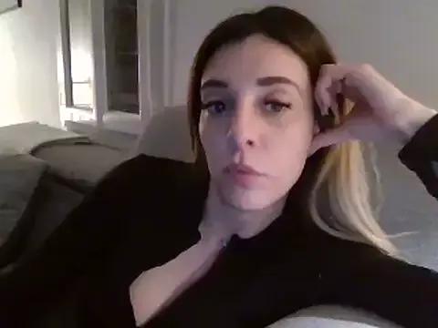 MissBella131 from StripChat