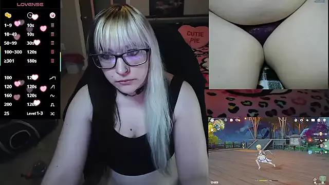Girls: discover live performances with matured cam models, from teasing to fixations, in a variety of stunning live sex cams.