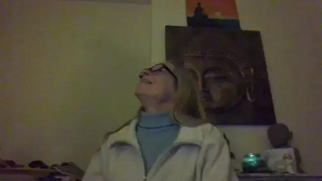MISSLOTUS75 from StripChat
