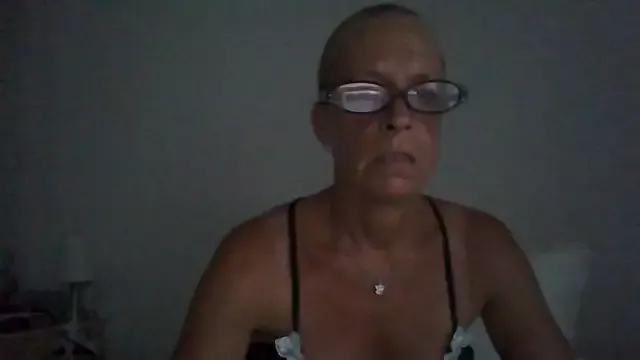 MISSLOTUS75 from StripChat