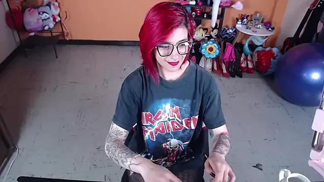 MissMiia2 from StripChat