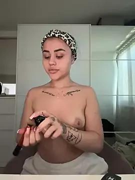 Girls: discover live performances with matured cam models, from teasing to fixations, in a variety of stunning live sex cams.