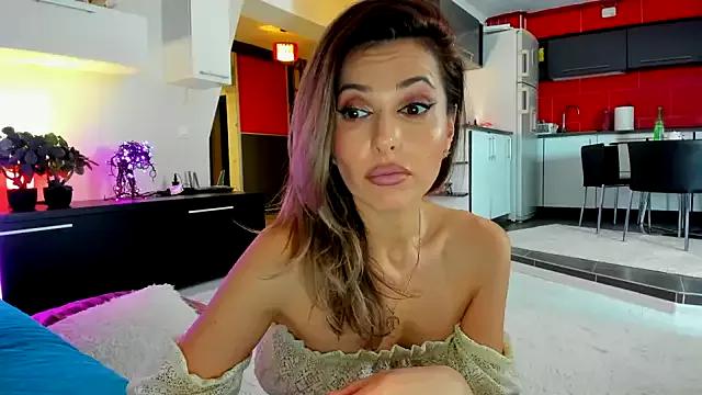 Girls: discover live performances with matured cam models, from teasing to fixations, in a variety of stunning live sex cams.