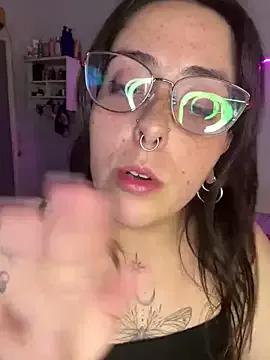 Mizztikaa from StripChat