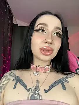 Girls: discover live performances with matured cam models, from teasing to fixations, in a variety of stunning live sex cams.
