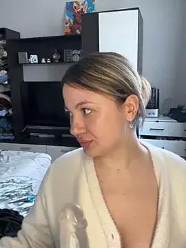 Girls: discover live performances with matured cam models, from teasing to fixations, in a variety of stunning live sex cams.
