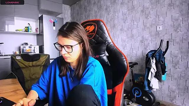 MollyLollipop from StripChat