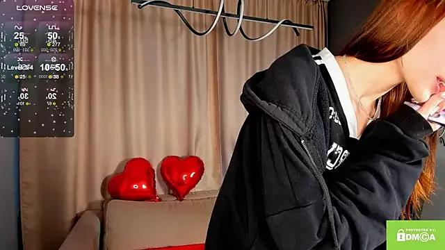 MonaAdy from StripChat is Freechat