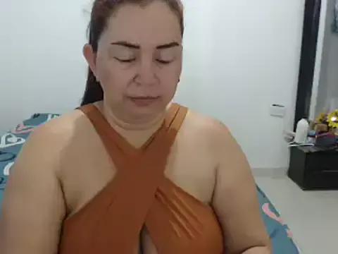 Girls: discover live performances with matured cam models, from teasing to fixations, in a variety of stunning live sex cams.