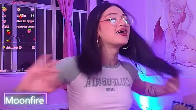 moonfiredancer from StripChat